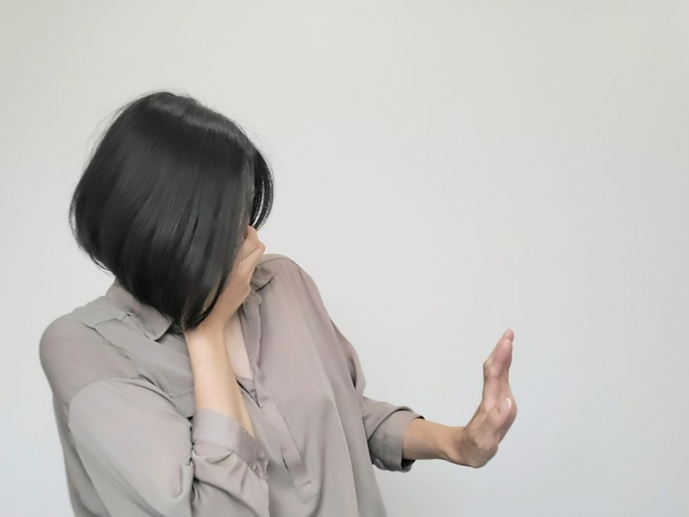 話しかけないでほしい女性